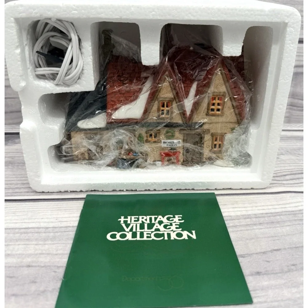 DEPT 56 HERITAGE COLLECTION DICKENS VILLAGE SERIES BUTTER TUB FARMHOUSE  RETIRED